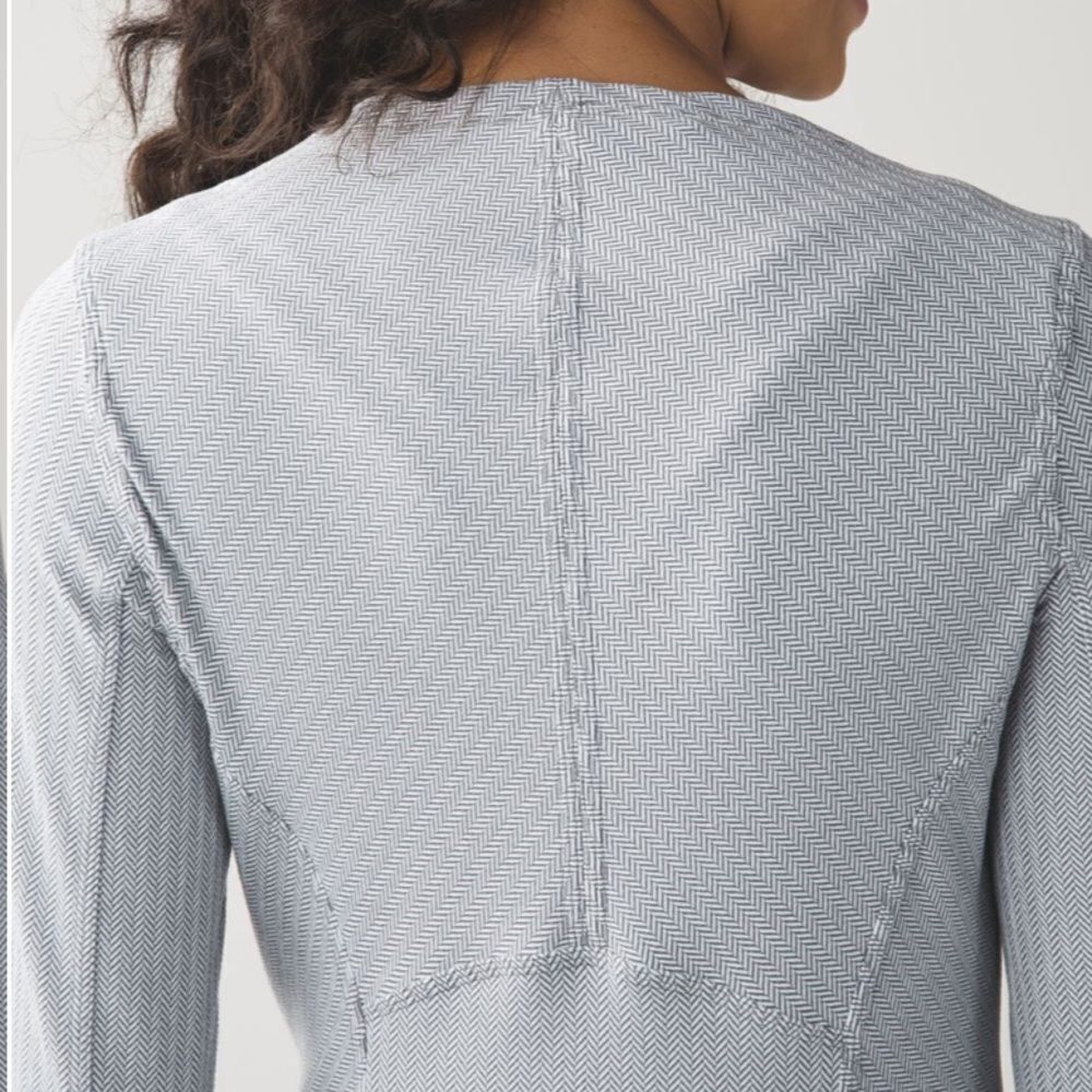 LULULEMON Kanto Catch Me Long Sleeve Top herringbone Size 8 - Picture 12 of 13